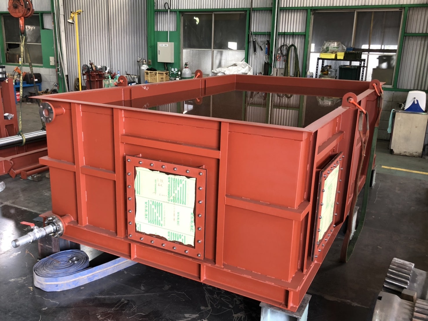 水中軸受テスト装置・製缶・機械加工・組立の写真2